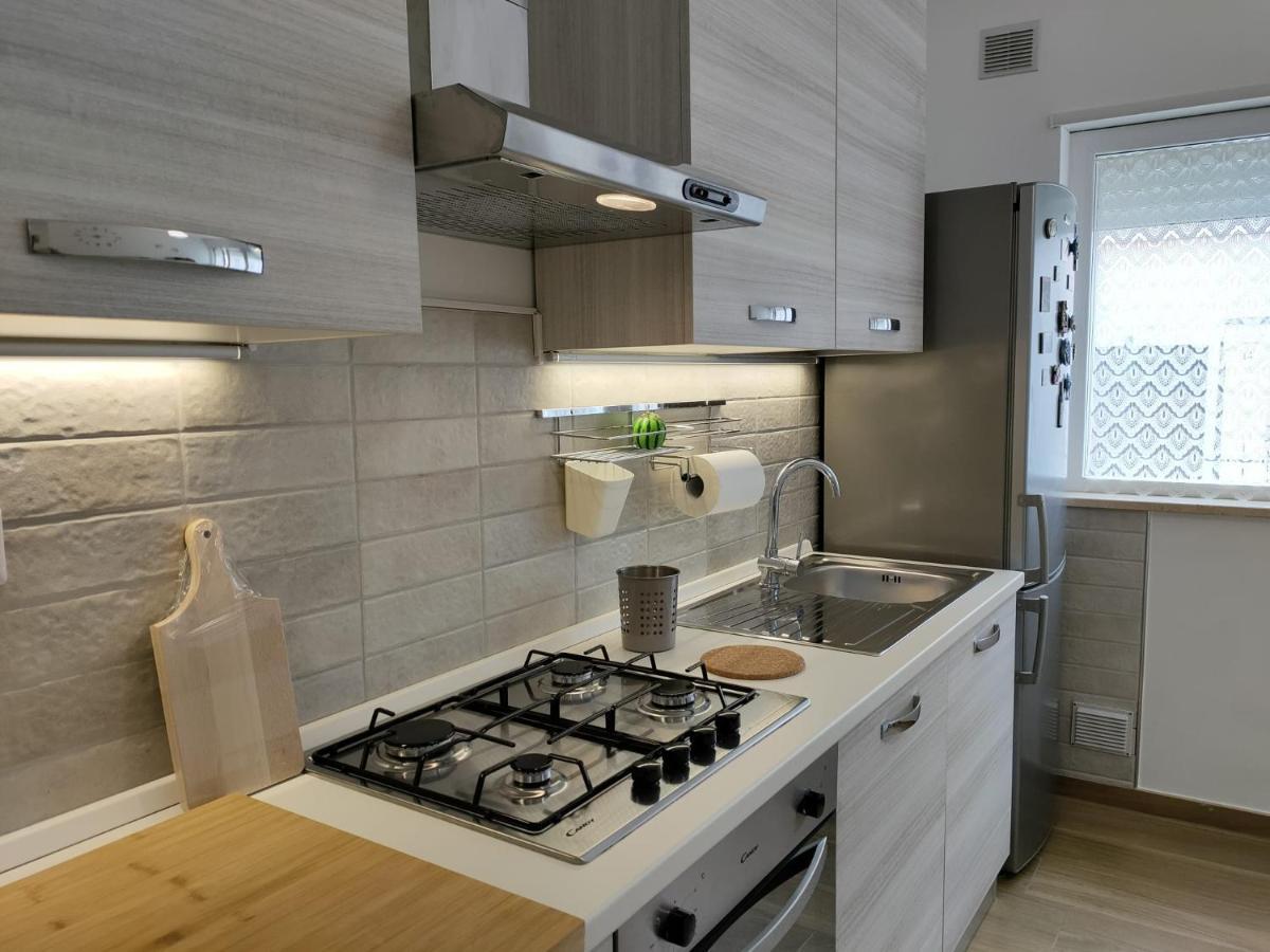 Villino Maria Pia, Appartamento In Villino In Centro Storico 拉奎拉 外观 照片